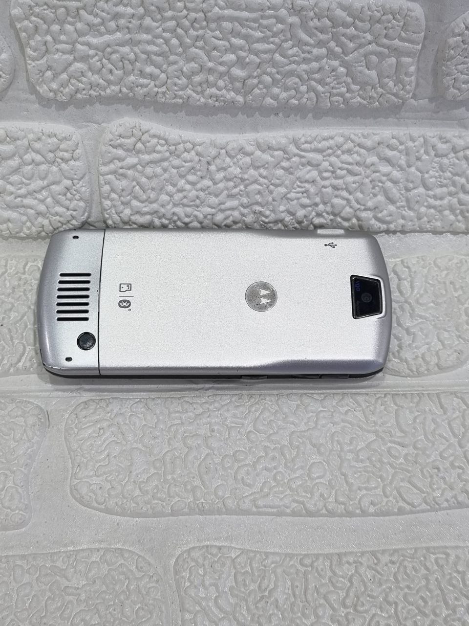 گوشی موبایل موتورولاMotorola L6 ( سیلور )