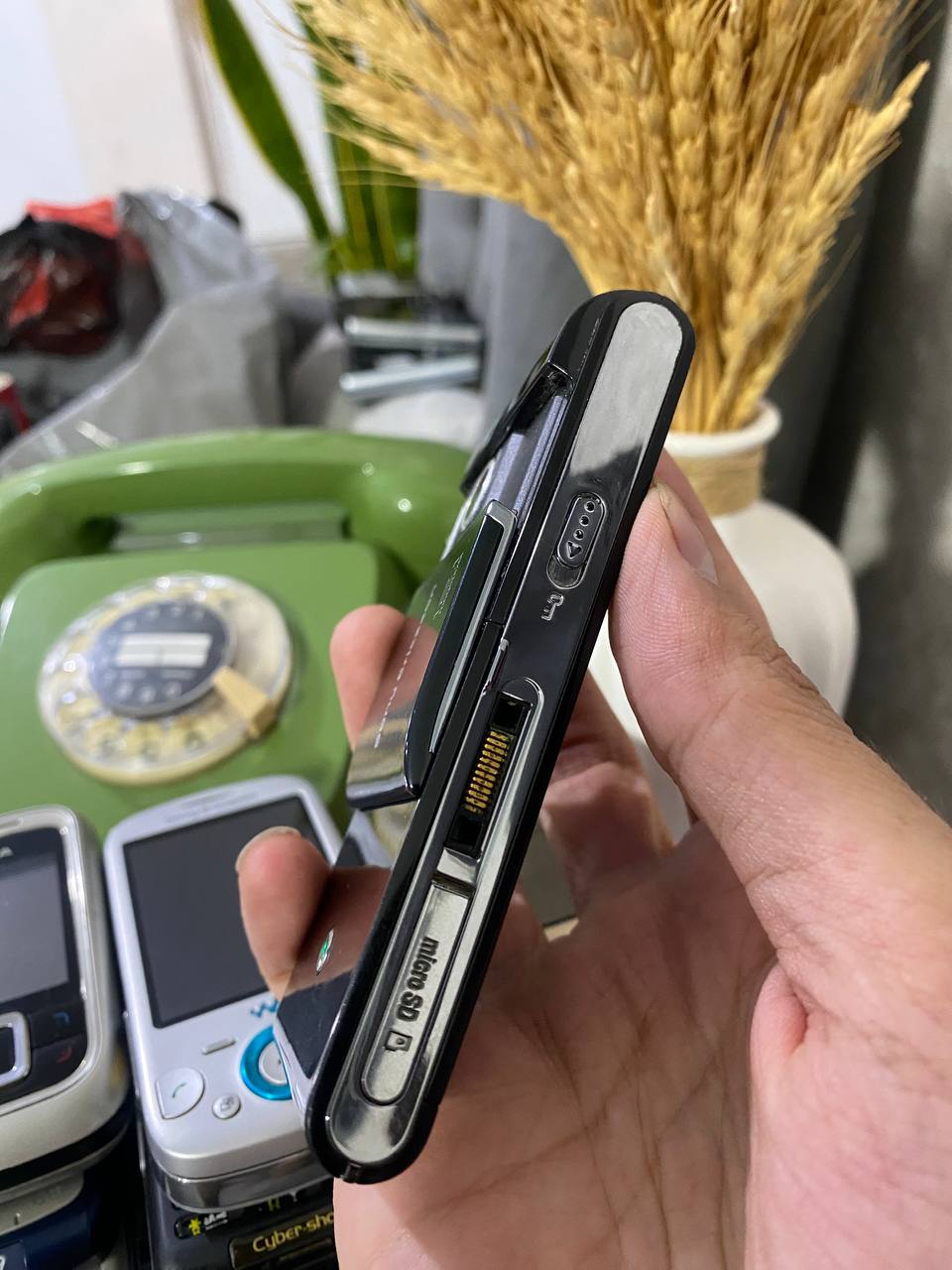 گوشی موبایل سونی اریکسون Sony Ericsson U1i Satio (اصلی)